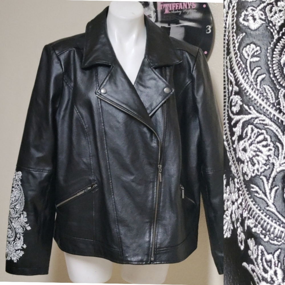 1DAY SALE PRICE 🍂 CUSTOM EMBROIDERED  GENUINE LEATHER  JACKET